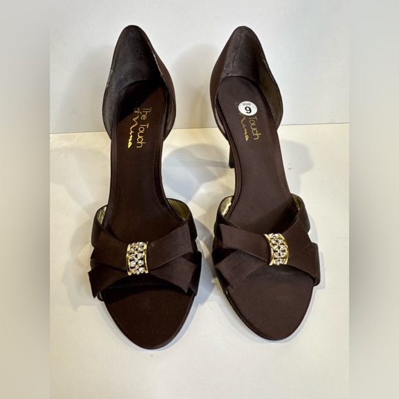 Nina Shoes - NWOT Nina Heels with crystal size 9